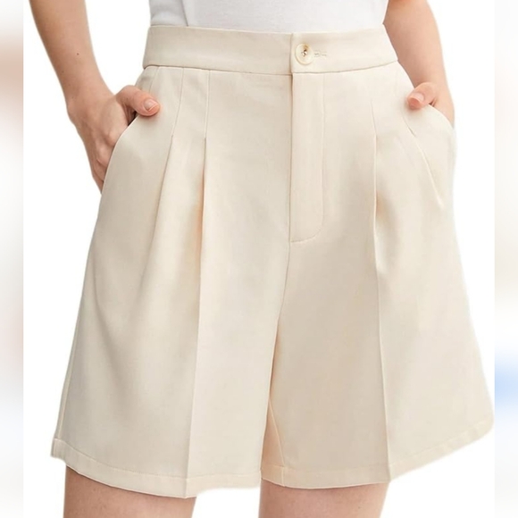 Pleated shorts - Picture 7 of 7